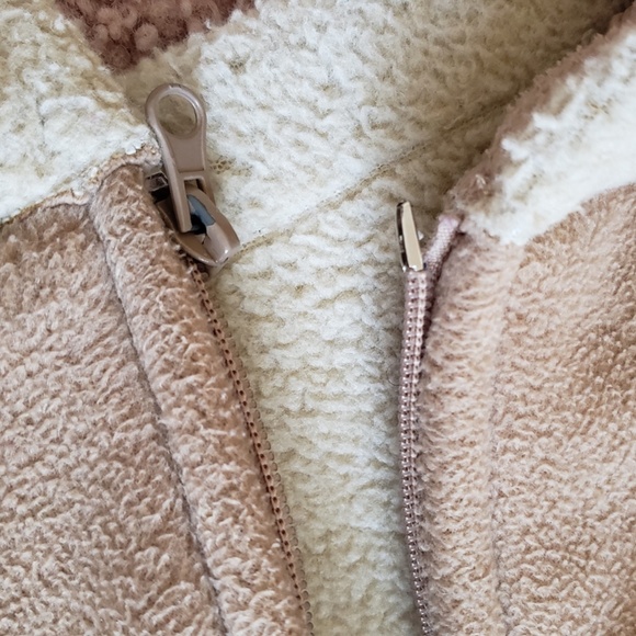 Medium Tan Camel Cream Shearling Cozy Coat w Hood - Picture 11 of 15
